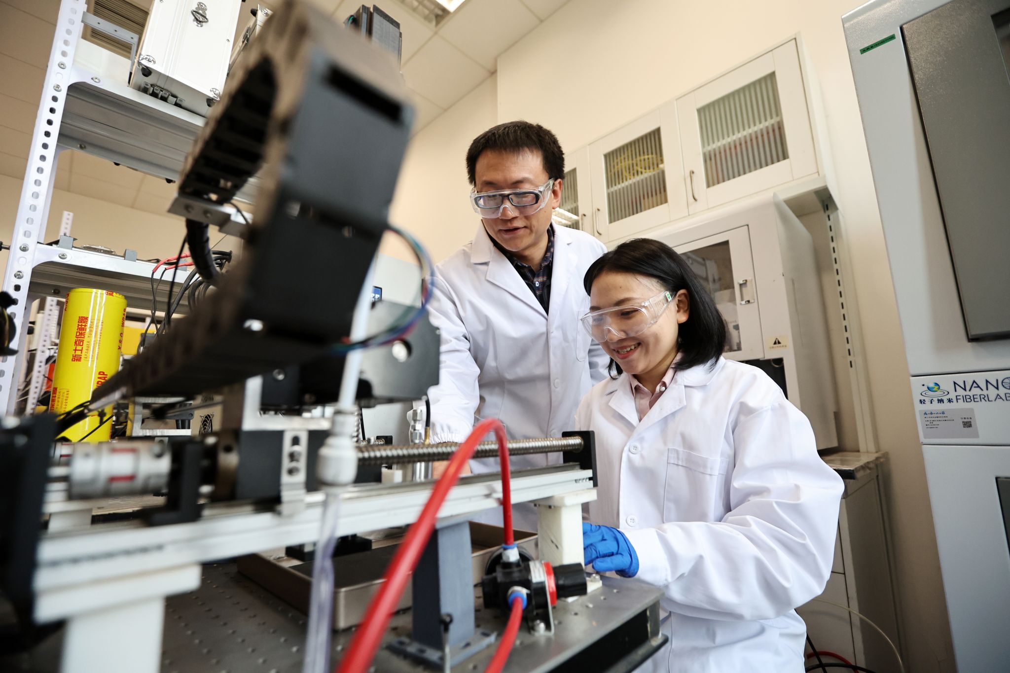 天津大學研發新材料助力過氧化氫合成邁向“即產即用”，物聯網技術賦能智慧化工新未來